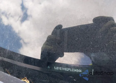 2023 Acura Mdx Advance Package z USA, uszkodzony, nr VIN 5J8YE1H82PL034844